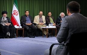 شعر طنز ناصر فیض در دیدار شاعران با رهبر انقلاب+ویدئو