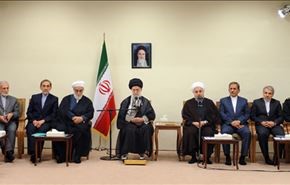 قائد الثورة يقدم توجيهاته للحكومة الايرانية خلال استضافة رمضانية