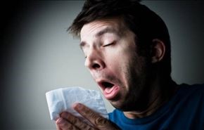 لن تتوقعوا ماذا سيحدث لو ظلت العين مفتوحة أثناء العطس!