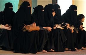 النظام السعودي يقيد حرية المرأة بالتنقل والعمل والصحة والسلامة