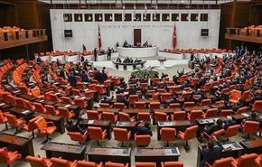 البرلمان التركي يقر حالة الطوارئ