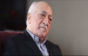 فتح الله غولن: إردوغان يقف على حافة الجنون!