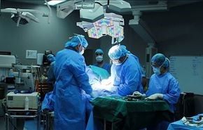 ذكاء طفل في الرابعة ينقذ والدته من الموت