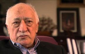 غولن: إردوغان اتخذ الإنقلاب ذريعة لتدمير الحركة التي أقودها