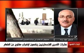 عشرات الأسرى الفلسطينيين ينضمون لاضراب مفتوح عن الطعام