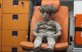 بالفيديو..ذباحو الطفل الفلسطيني يظهرون مع الطفل السوري عمران!!