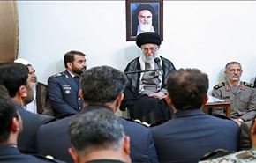 قائد الثورة يؤكد أن العدو سيتلقى ضربة قوية إذا أقدم على أي هجوم