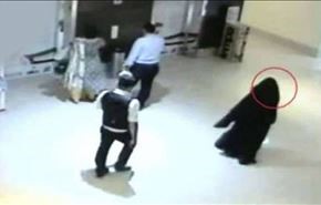 منقّبة تصطاد 