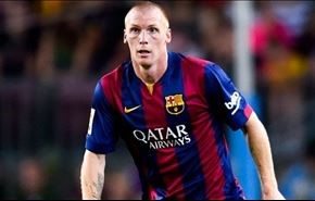 شاهد.. ماتيو مدافع برشلونة يضيع هدفاً بطريقة لا تصدق!