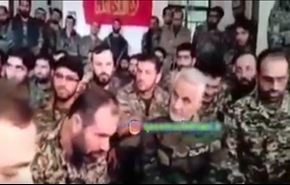 بالفيديو/ اللواء قاسم سليماني يحضر بين المقاومين في حلب
