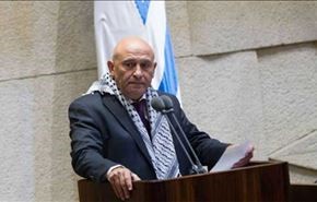 بيريز مغطى بالدم الفلسطيني من رأسه إلى أخمص قدميه
