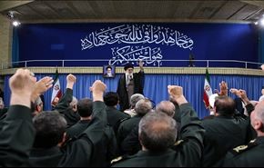 آية الله خامنئي يستقبل قادة ومسؤولي حرس الثورة +صور