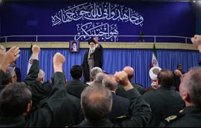 آية الله خامنئي: رفع الجهوزية الدفاعية يمنع تهديد الاعداء(فيديو)