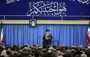 قائد الثورة: القوة المتزايدة للقوات المسلحة العامل الرئيس لازالة التهديدات