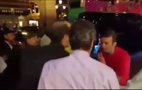 فيديو.. ضرب واشتباكات بين مؤيدي ومعارضي السيسي في نيويورك