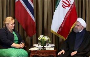 روحاني: الحوار هو السبيل الوحيد لانهاء المشاکل الاقلیمیة