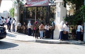 شرطة سرية أمام مدارس البنات في مصر لمنع المعاكسات!