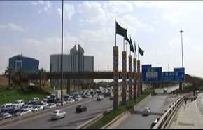 البورصة السعودية تهبط لادنى مستوى منذ مارس 2011