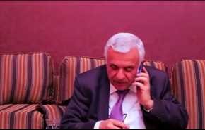 شاهد ماذا حدث لدكتور اتصلت به زوجته وقت المحاضرة!