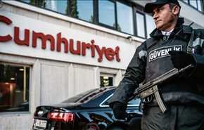 تركيا تعتقل رئيس مجلس ادارة صحيفة 