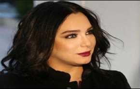 سلاف فواخرجي تنشر صورة لأبنائها مع أسماء الأسد+صورة