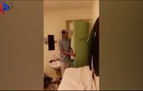 بالفيديو... كالعادة دخل غرفته لكن مالاقاه كان صادما!