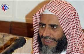 السعودية تغلق حساب الداعية عوض القرني على 