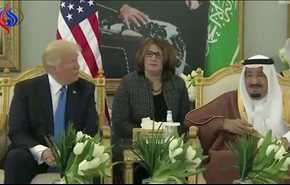 بالفيديو.. ترامب لم يفهم شرح الملك سلمان لحركة 