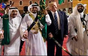 شاهد رقص ترامب ومعاونيه المضحك مع الملك سلمان بالـ