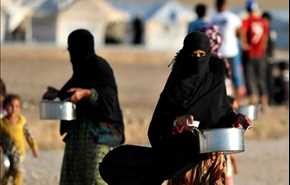 النازحون العراقيون يتلقون المساعدات خلال شهر رمضان المبارك