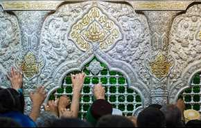 آلاف العراقيين يحظون بزيارة الامام الحسين في اول ايام العيد دون الوصول الى كربلاء