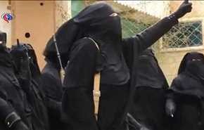 الغيرة تسيطر على امرأة بـ