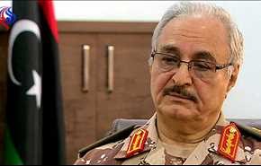 “سيلفي” لئيم وصادم .. جنود “حفتر” يلتقطون الصور مع جثة مسن مقتول!