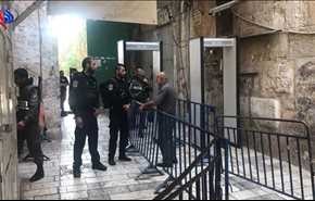 بالفيديو: الفلسطينيون يتوافدون على القدس لإحياء 