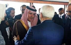 بالفيديو.. ماذا قالت الدوحة عن مصافحة الجبير وظريف؟
