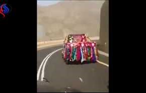 شاهد بالفيديو.. أغرب زفاف لجهاز عروس