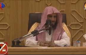 شاهد.. داعية سعودي كيف يسخر من المرأة : 