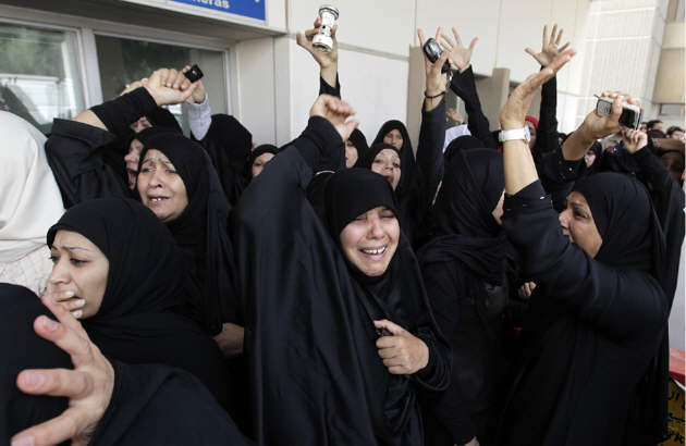 زنان بحرینی از هتک حرمت خود می‌گویند