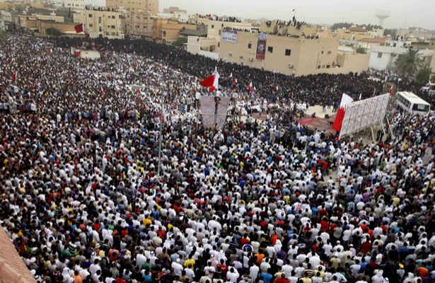 حمله نیروهای آل خلیفه به تظاهرکنندگان