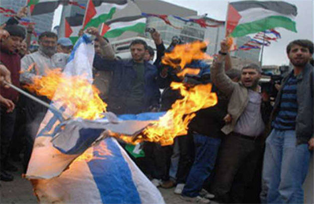 مصری ها خواستار اخراج فوری سفیر اسراییل شدند