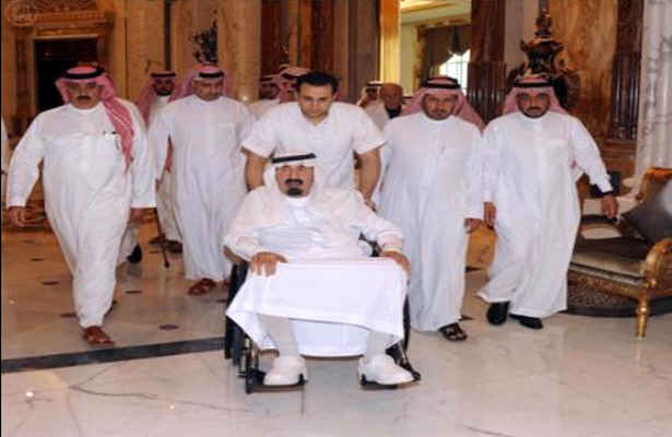 پادشاه عربستان زیر تیغ جراحی