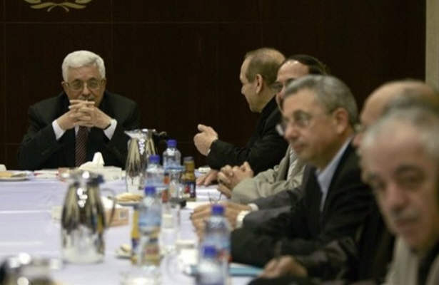 انتقاد گروه‌های فلسطینی از اقدامات عباس