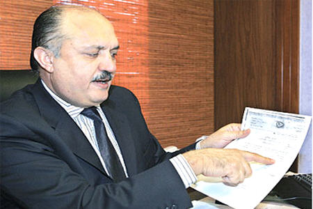 رسوایی کشور کوچکی که می خواهد بزرگ باشد
