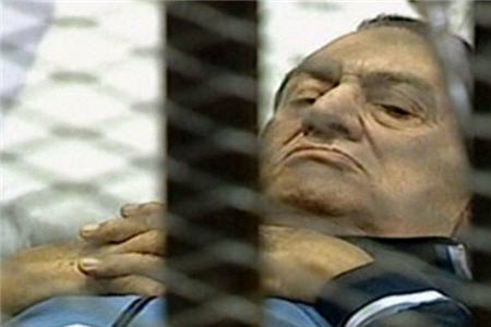 وكيل مبارك دردادگاه هو شد