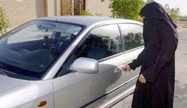 النساء أفضل من الرجال في ركن السيارات