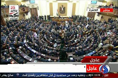 مجلس مصر در مسير سلب اعتماد از دولت 