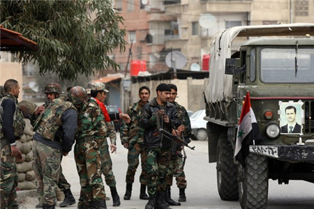 ناظران: ارتش سوریه عناصر مسلح را هدف قرار داده