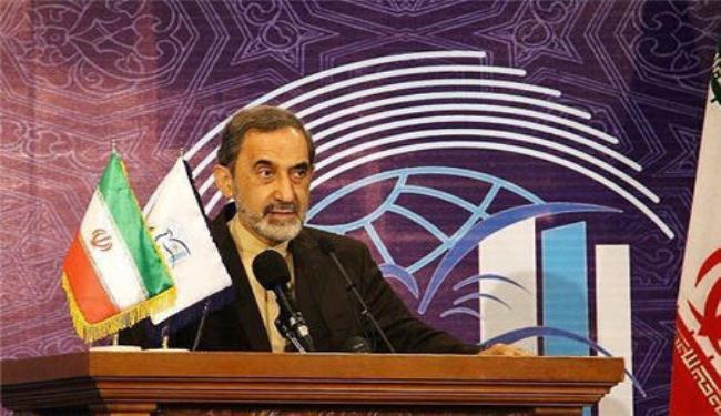 ولايتي: الغربيون والرجعيون اثاروا حركة مزيفة في سوريا