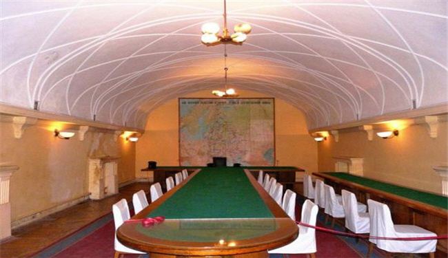 پناهگاه استالین برای پایان دنیا اجاره داده می‌شود