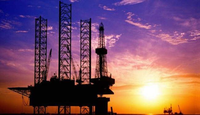 عقود برنت تغلق مرتفعة مدعومة ببيانات صينية